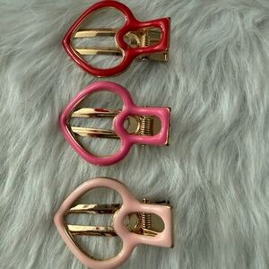 3-ct. Heart Hair Clips
